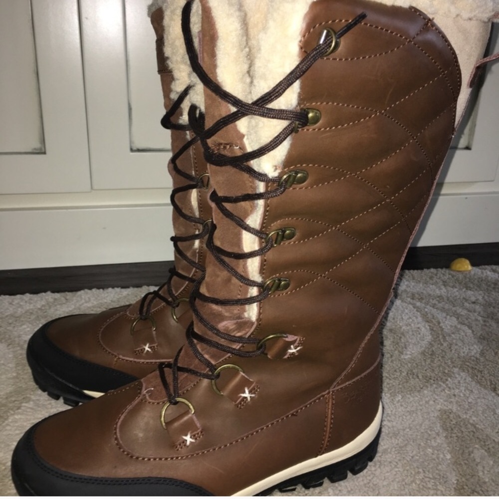 Bearpaw genuine leather winter boots size 10